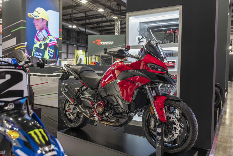 Air deflectors carbon for Ducati Multistrada V2 MY2025