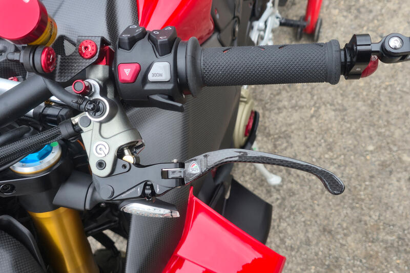 Clutch Lever Race EVO Folding Glossy Carbon for Brembo semi-radial master cylinders Black