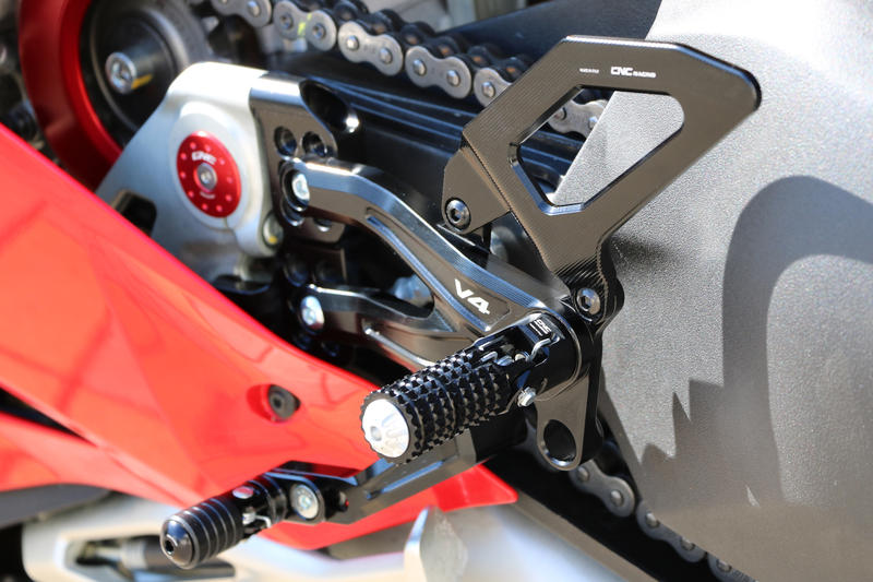 Pedane regolabili Ducati per serie Panigale V4 Black