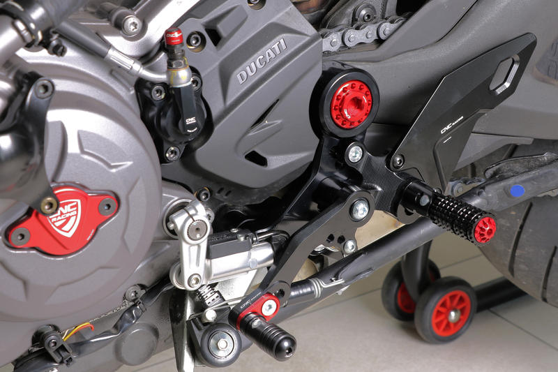 Adjustable rear sets rider Ducati Monster 937 Black/Red