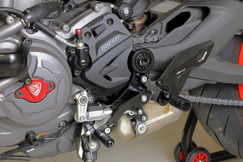 Adjustable rear sets rider Ducati Monster 937 Black