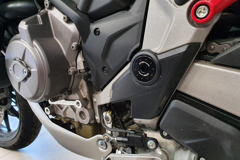 Central bolt kit for OEM rearsets Ducati Multistrada V4 - Diavel V4 Black