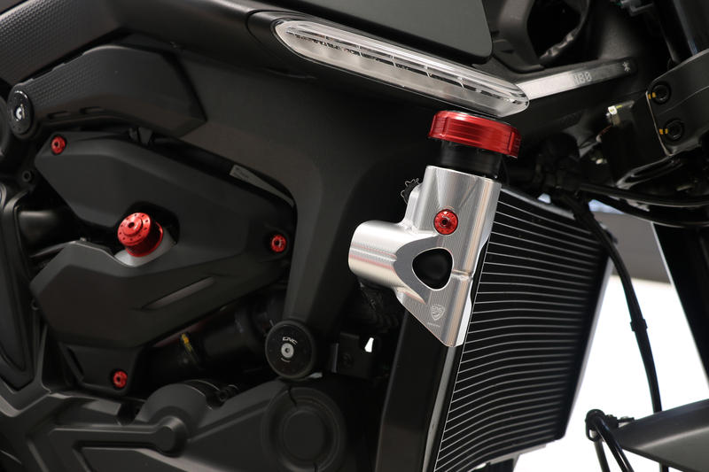 Radiator side protector Ducati Monster 937 Silver