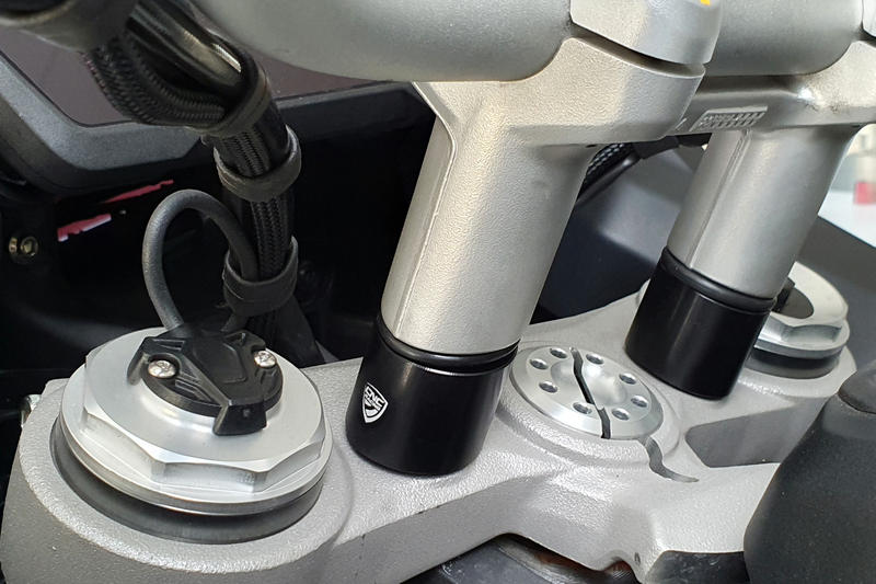 Handlebar clamp spacers H 30mm Ducati Multistrada V4 for OEM riser Black