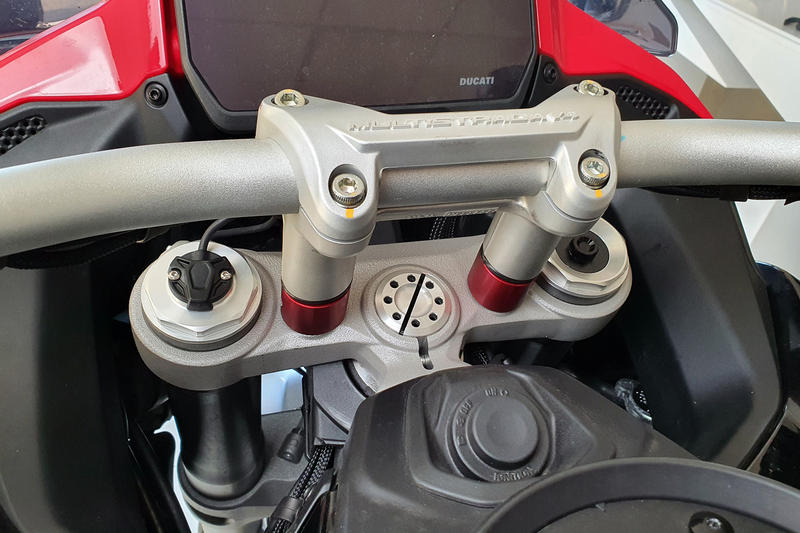 Handlebar clamp spacers H 30mm Ducati Multistrada V4 for OEM riser Red